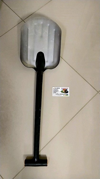 Лопата №21 автомобильная в сборе с ребром жесткости ( пластмассовый черенок, пластиковая ручка)
